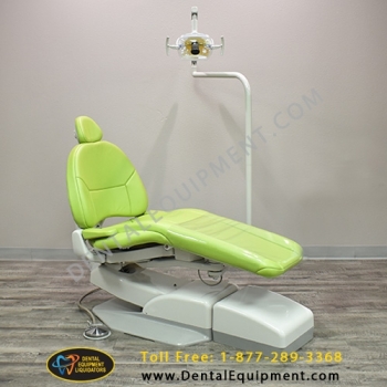 thumb_2377_chair_and_light.jpg